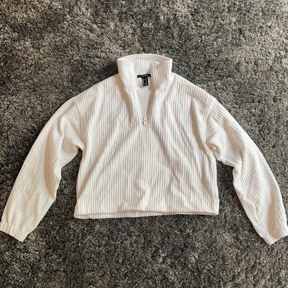 Forever 21 Cropped Sweater - Picture 1 of 2